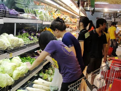 Chợ tự do đắt hơn siêu thị