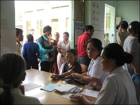 Kiểm soát lây nhiễm bệnh viện tại Việt Nam