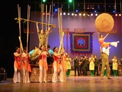 “Bản hợp xướng” 45 năm đoàn nghệ thuật PK-KQ