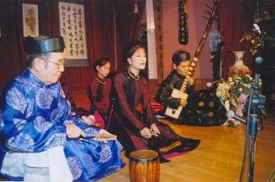 Ca trù “Tri âm ta lại bắt đầu tri âm”