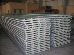 Đáp ứng đủ nhu cầu tấm lợp cho việc khắc phục hậu quả thiên tai