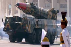 Pakistan từ chối sự giúp đỡ của Mỹ bảo vệ “kho hạt nhân” của nước này
