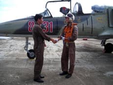 Sôi động ngày bay đơn
