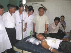 Tai nạn xe khách tại Hà Tĩnh: 6 người chết, 14 người bị thương