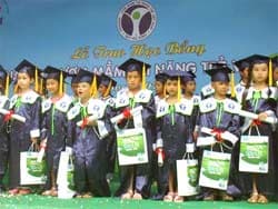Các học sinh tiểu học xuất sắc là những hạt giống quý của đất nước