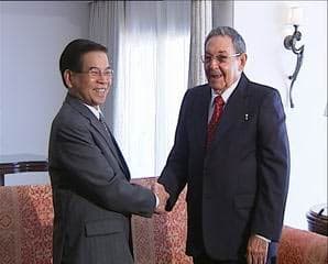 Chủ tịch nước Nguyễn Minh Triết gặp Chủ tịch Cuba Raul Castro