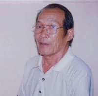 Lính tàu không số đi bộ vượt Trường Sơn