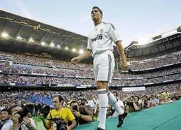 Lễ ra mắt Rô-nan-đô ở CLB Real Madrid: Vô tiền khoáng hậu