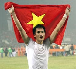 Công Vinh sang Bồ Đào Nha thi đấu