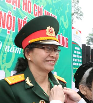 Nữ chiến sĩ “gan vàng dạ sắt”