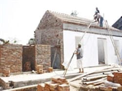 Hà Nội sẽ hỗ trợ xây dựng hơn 2.300 nhà ở hư hỏng cho hộ nghèo