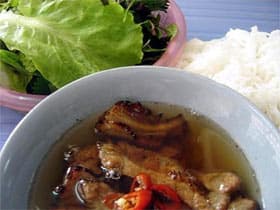 Quán chợ Việt Nam vào danh sách các địa điểm hấp dẫn nhất năm 2009 của Ba Lan