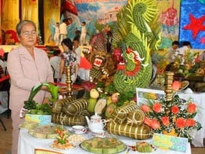TP Hồ Chí Minh dâng bánh tét tưởng niệm các Vua Hùng