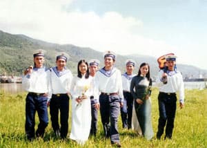 Rộn ràng mừng đón xuân sang