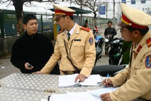 Cao điểm hành khách đổ về thành phố