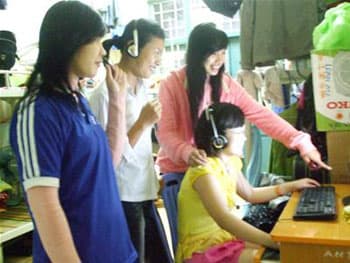 Vòng quanh thư viện vạn năng