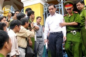 Hoãn phiên xử phúc thẩm vụ án Huỳnh Ngọc Sĩ