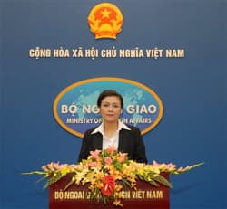 Nhận xét không khách quan dựa trên những thông tin sai sự thật