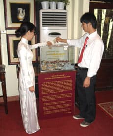 “Sông Hàn chiêm bao vì trẻ em nghèo thành phố Đà Nẵng”