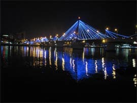 Lễ hội thơ Du khảo sông Hàn lần 1