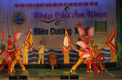 Lời ca khắp nẻo biên cương