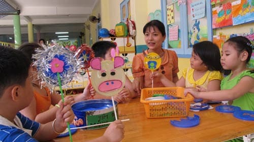 Học với... nắp hộp sữa
