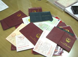 Bắt 4 đối tượng sử dụng công nghệ cao gian lận trong thi cử