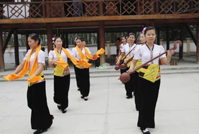 Xòe Thái ở Tây Bắc: Bao giờ cho đến ngày xưa?