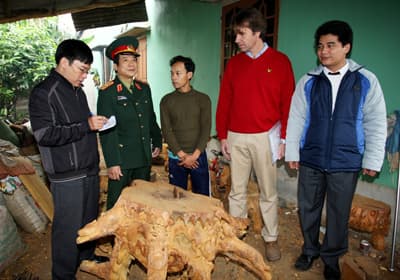 Quả bom truyền thông cần được kích nổ