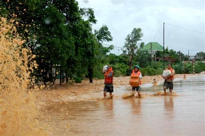 Phát động phong trào thi đua đột kích noi gương Liệt sỹ Lê Văn Phượng