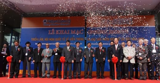 Khai mạc Vietnam Comm & Vietnam Electronics 2009