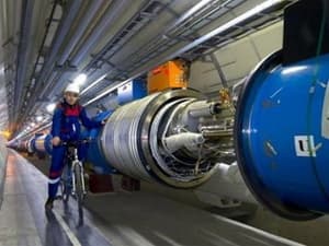 Máy gia tốc bắt đầu mô phỏng vụ nổ Big Bang