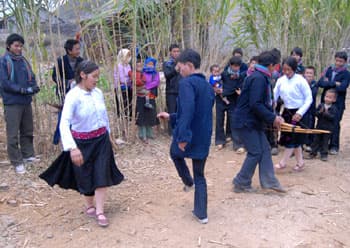 Người Mông Cán Chu Phìn vui Tết