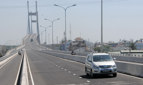 Nhiều xe lớn đã qua cầu Phú Mỹ, TP.Hồ Chí Minh