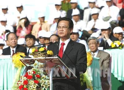 Thủ tướng Nguyễn Tấn Dũng: Cần Thơ phải nỗ lực để trở thành thành phố đồng bằng cấp quốc gia hiện đại và văn minh