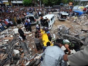 Hơn 500 người Indonesia thiệt mạng do động đất