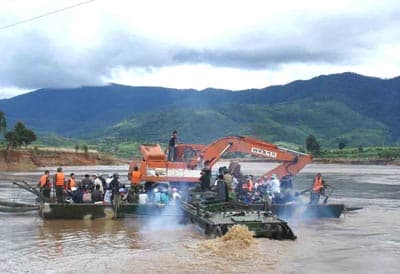 Giải phóng “ốc đảo” Tân Lập