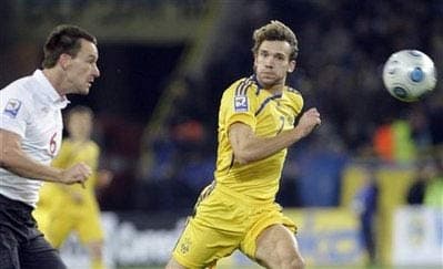 Anh gián tiếp đẩy Croatia vào thế bí