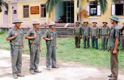 Học làm cán bộ đại đội dự bị