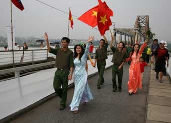 Sang năm sẽ vui hơn!