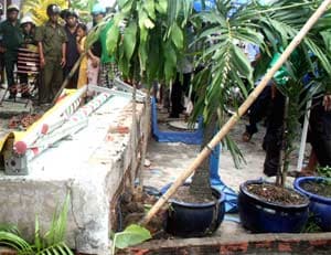 Sập ô-văng quán cà phê gây chết người