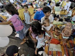 Quốc tế cam kết viện trợ 44 triệu USD cho Philippines