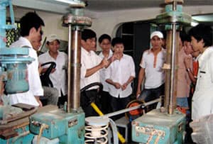 Doanh nghiệp ở thế yếu ?