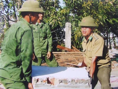 Đến nơi dân cần