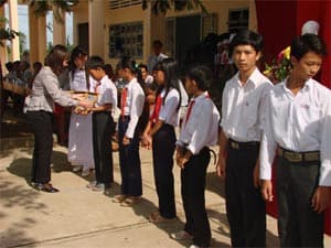 Ra mắt Quỹ khuyến học “Ngụy Như Kon Tum”