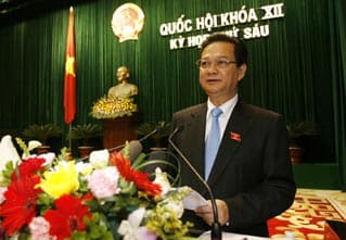 Tập trung mọi nỗ lực phục hồi tốc độ tăng trưởng kinh tế, bảo đảm an sinh xã hội(*)