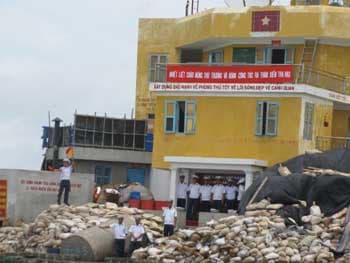 Hoạt động CTĐ, CTCT  ở Trường Sa (Bài 1)