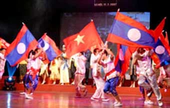 Quan hệ Việt - Lào mãi mãi xanh tươi