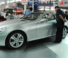 "Cuộc chiến" ôtô nhập khẩu