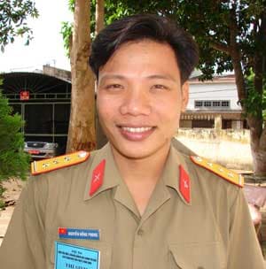 Với lính trẻ, đừng “tầm chương, trích cú”
